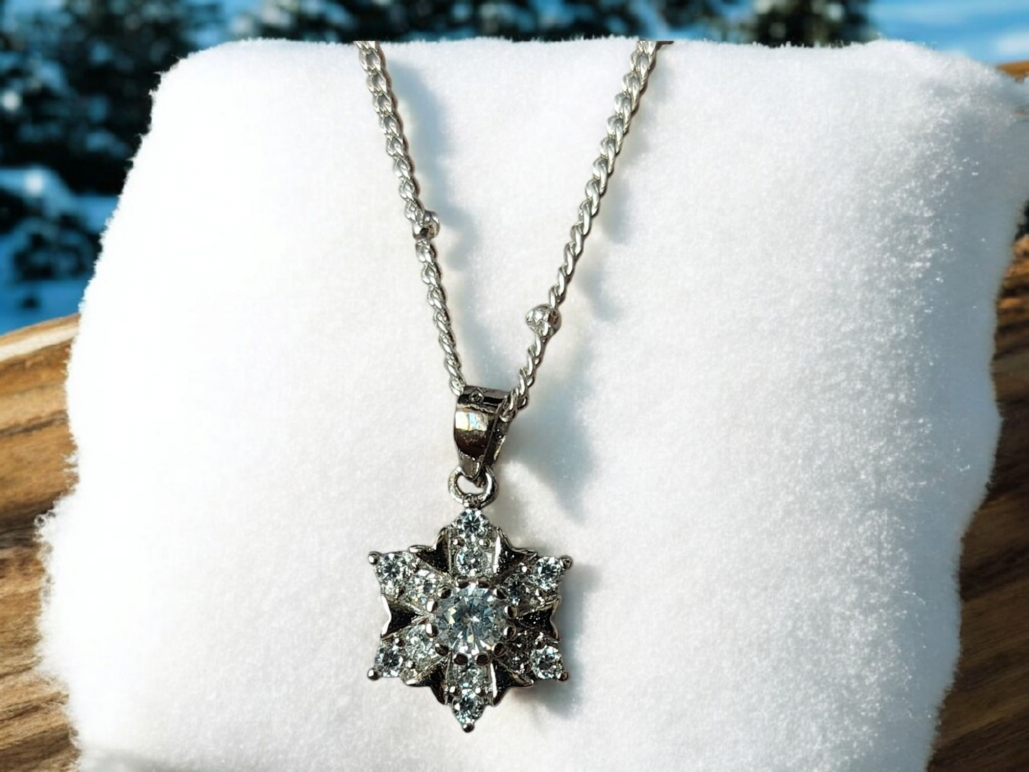 Chaine en argent avec pendentif flocon glacé