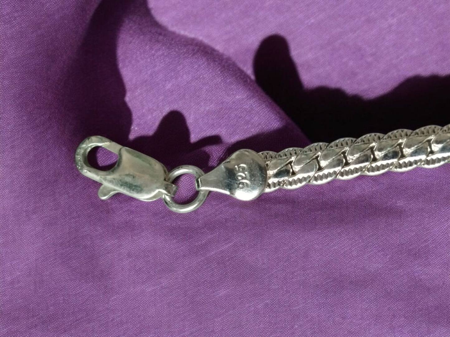 Chaine écailles serpent