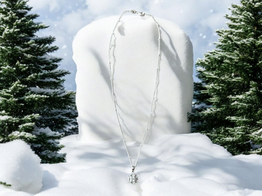 Chaine en argent avec pendentif flocon glacé